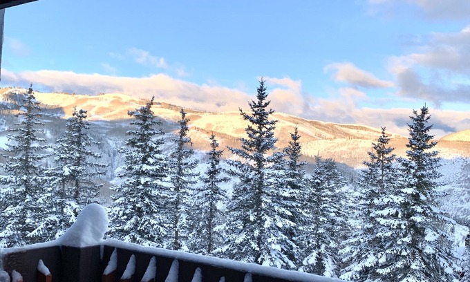 Deer Valley Condo | The Lodge at Ridgepoint-Ski Out Access to Deer Valley Slopes!Walk to Silver Lake