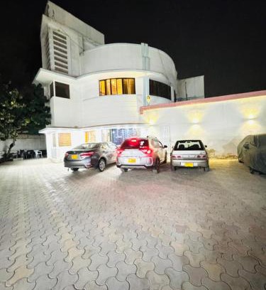 PECHS Hotel | The Lodge Inn