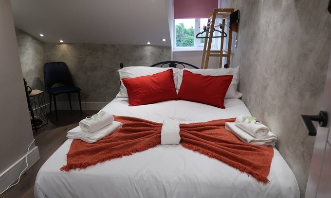 Sherborne Apartment | The Loft at Sherborne's Historic Quarter