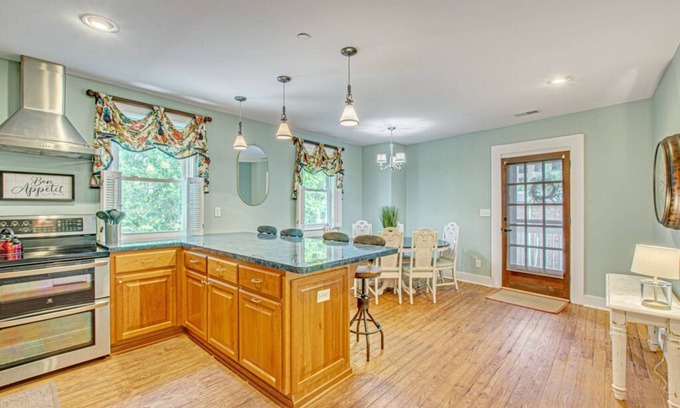 Summerville Historic District Apartment | The Loft located in Downtown Summerville