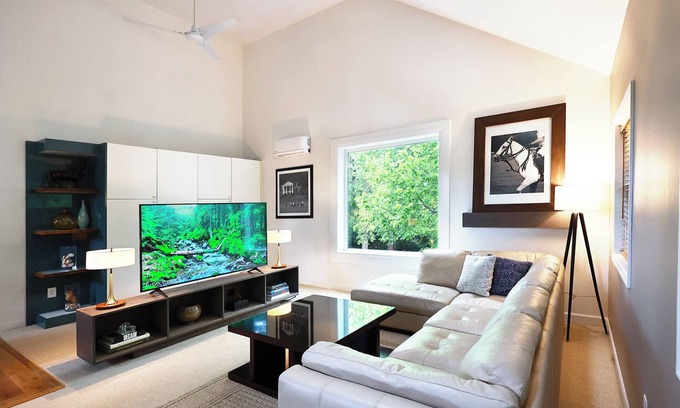 Columbus House | The Loft - Where Tranquility Meets Comfort