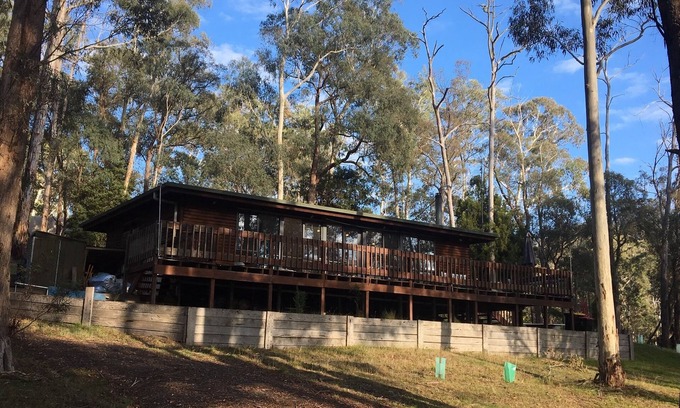 Sawmill Settlement House | The Log Cabin - Cosy holiday cabin at the base of Mt Buller