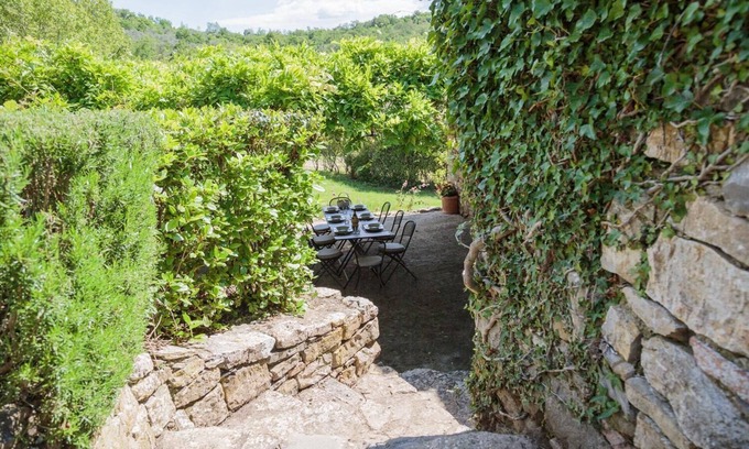 Pieve a Presciano Apartment | THE LOGGES On the Strada dei Sogni Verde