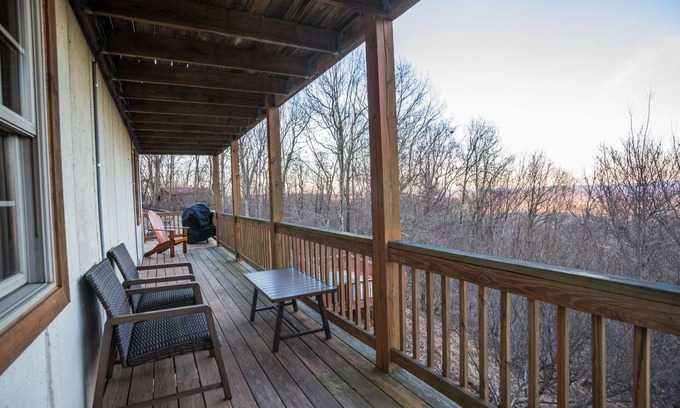 Hickory Hills House | The Lookout Cabin