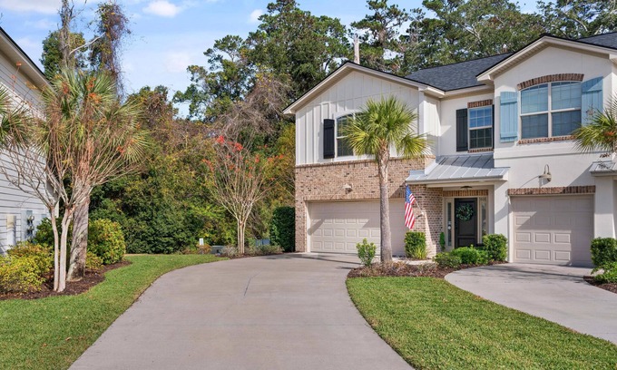 Saint Simons Island House | The Mae: 3BD/2.5BA FLETC/Family/Pet Friendly Modern Townhome