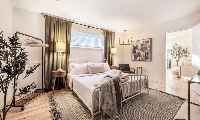 East Central House | The Magnolia - Sugar House/SLC