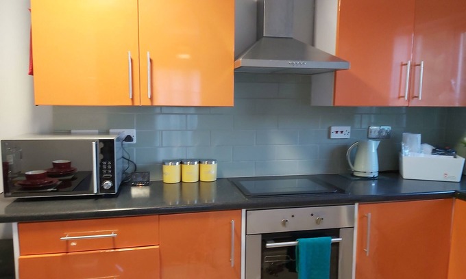Dunstable Apartment | The Maltings - Huku Kwetu