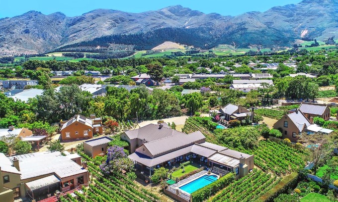 Franschhoek Villa | The Manor House at Roubaix Estate