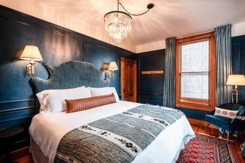 Historic Railroad District House | The Matriarch Suites- Downtown Ashland, OR