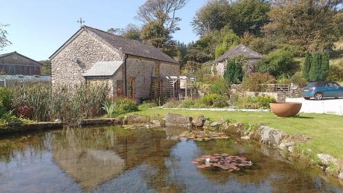 Yelverton House | The Meeting House
