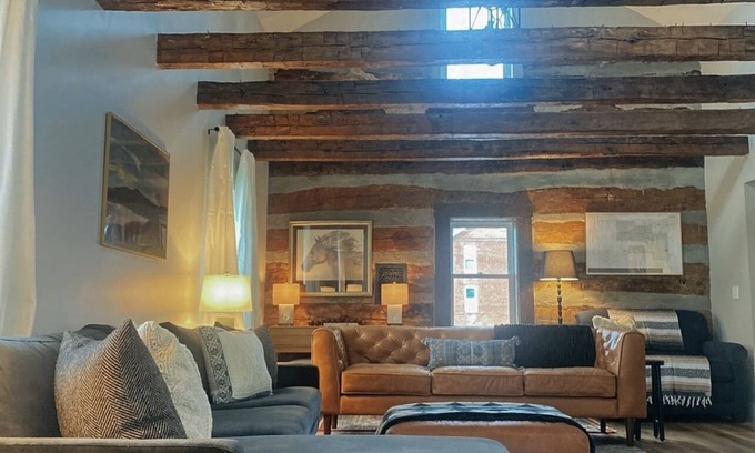 Tiffin House | The Melmore Cabin, cozy and spacious gathering space