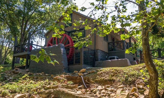 Goldbond House | The Mill House at Four Fillies Lodge