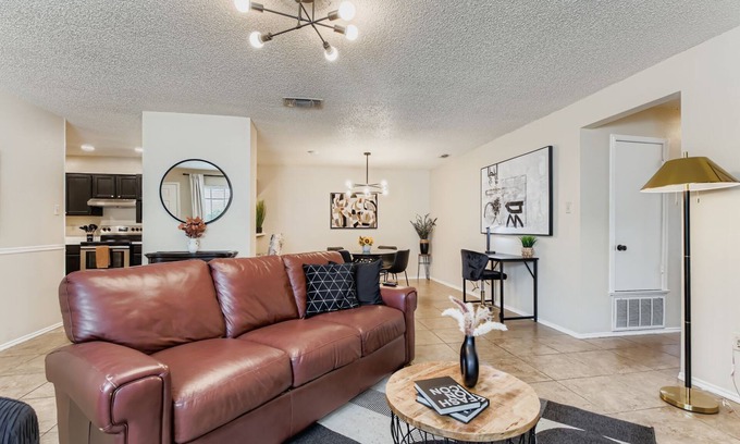 Wetmore House | The Mocha Beauty Townhome with 1 Car Garage - NW San Antonio