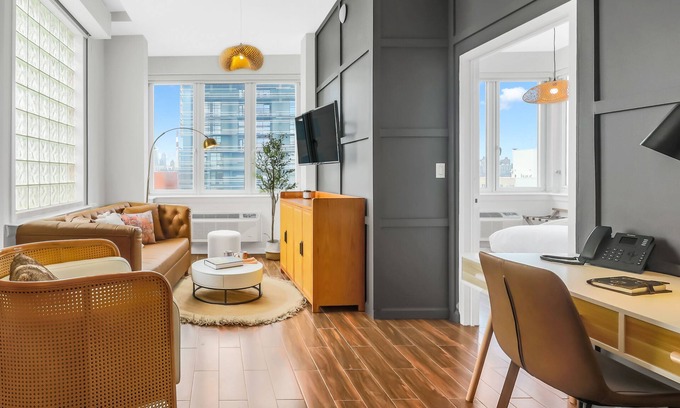 Queens Hotel | The Modernist Hotel