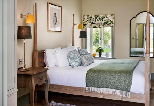 New Forest District Hotel | The Montagu Arms