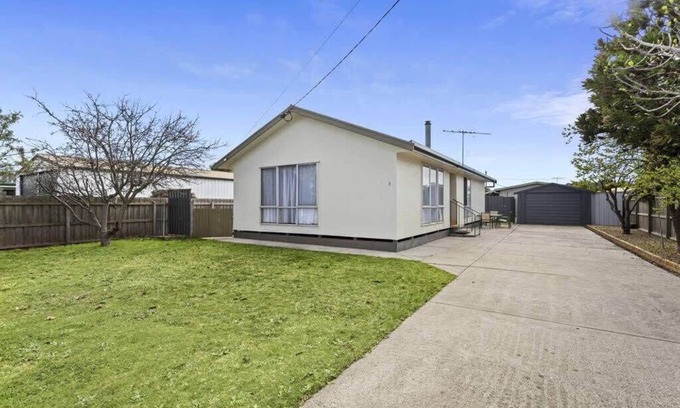 St Leonards House | The Moorings I Pet Friendly