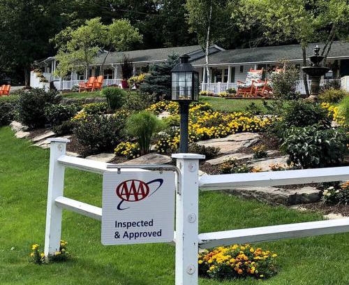 Lincolnville House | The Mount Battie Inn near Penobscot Bay, Maine