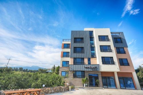 Hyodon-dong House | The Naeun Stay