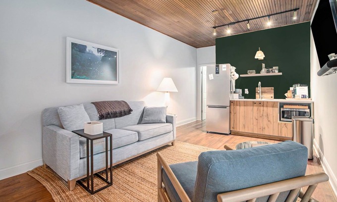 New Buffalo Apartment | The Neighborhood Hotel Grand Beach Suite 5 - Studio+