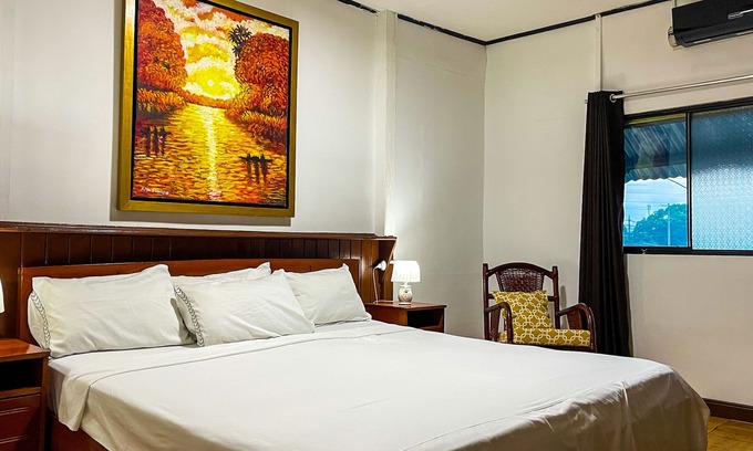 Iquitos Apartment | The Oak Apartment