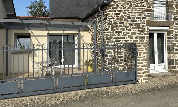 Miniac-Morvan House | The Oak House 2