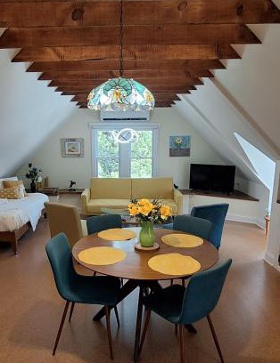 Oak Park Apartment | The Oak Park Loft