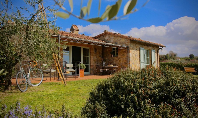Torrita di Siena House | The Oak Tree House