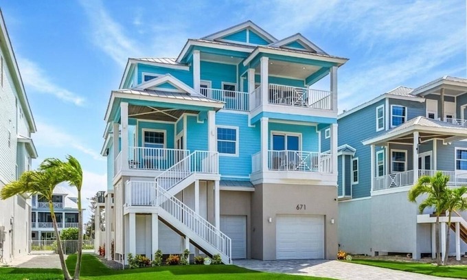 Fort Myers Beach House | The Ocean Pearl Vacation Rental