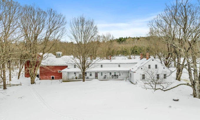 Gilmanton Apartment | The Old Barn Farmhouse – Rustic Beauty & Serenity