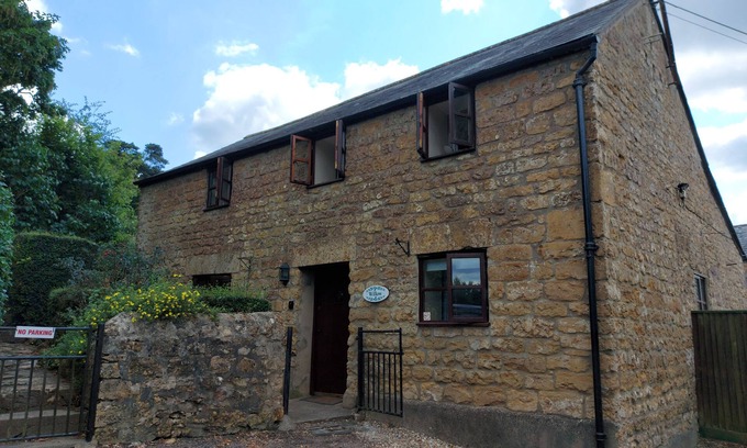 West Compton Cottage | THE OLD DAIRY, pet friendly, character holiday cottage in Bridport