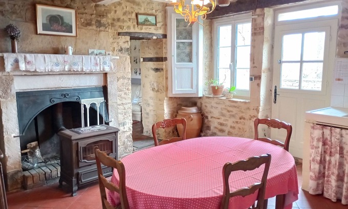 Le Cercueil House | The old grocer's shop