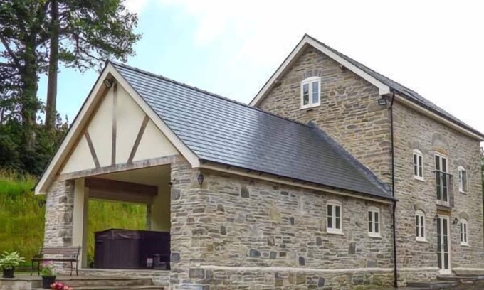 Tirabad Cottage | THE OLD MILL, pet friendly, character holiday cottage in Dolau