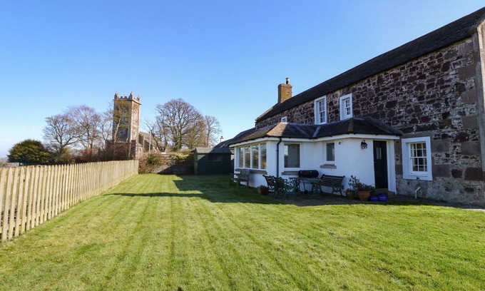 Montrose Cottage | THE OLD SCHOOLHOUSE, pet friendly, with open fire in Montrose