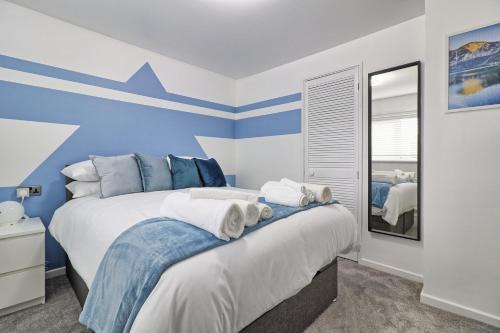 Basildon House | The Only Way is Basildon, close to town, Trade and corporate guests also welcome