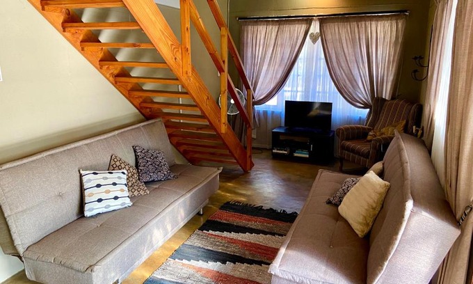 Nelspruit Apartment | The Owls Thatch Guestcottage