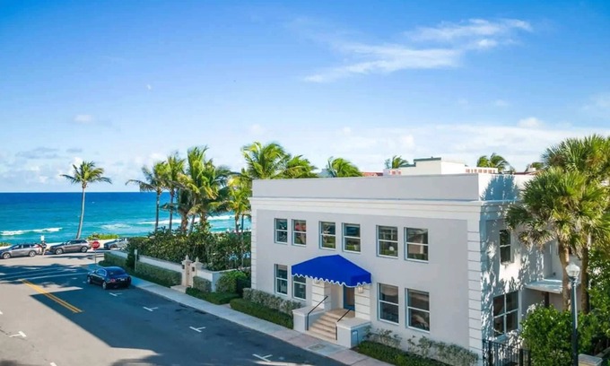Palm Beach Condo | The Palm Beach House - Coastal