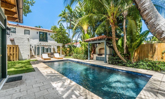Southside Cottage | The Palm Cottage