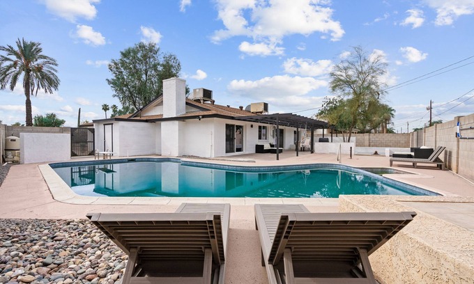 Rural-Geneva House | The Palms - Near ASU & Old Town Scottsdale w/Heated Pool