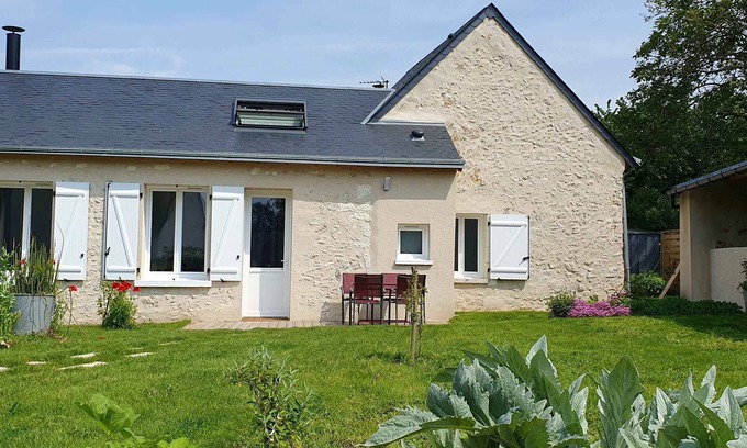 Veigne House | The peacock of the day in Touraine