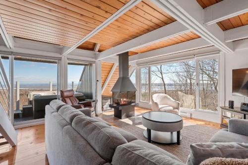 Beaupre Ski Chalet | The Perch - Spa & Pool