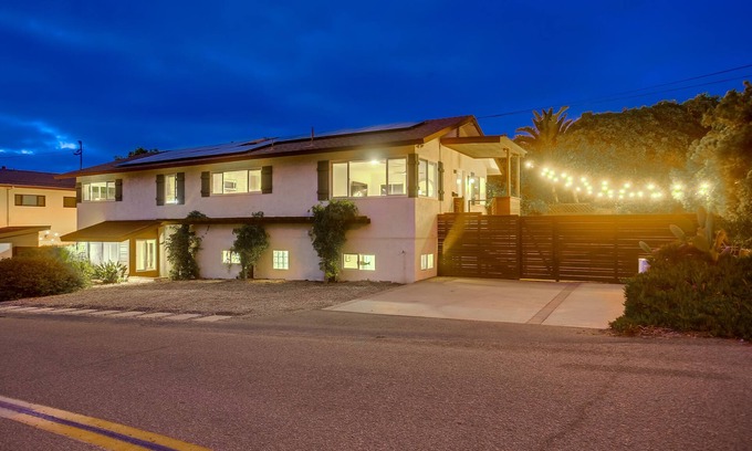 Encinitas House | The Perfect large Family Beach Getaway! 3 Min Walk To Beach - Family reunions!