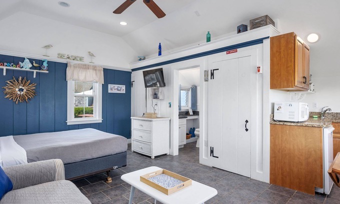 South Yarmouth Cottage | The Perfect Shore Escape: The Sandpiper