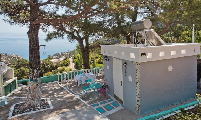 Karpathos House | THE PINE VIEW MERTONAS