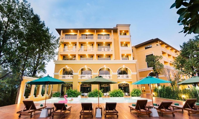 Downtown Krabi Hotel | The Pineapple Hotel