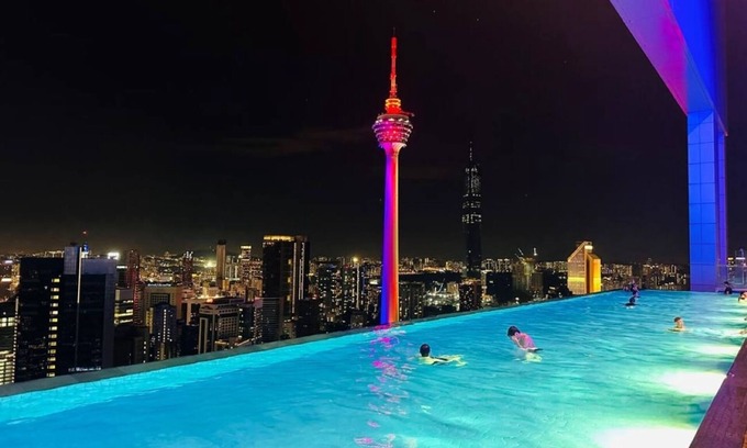 Kuala Lumpur City Centre Apartment | The Platinum KLCC by Moonlight