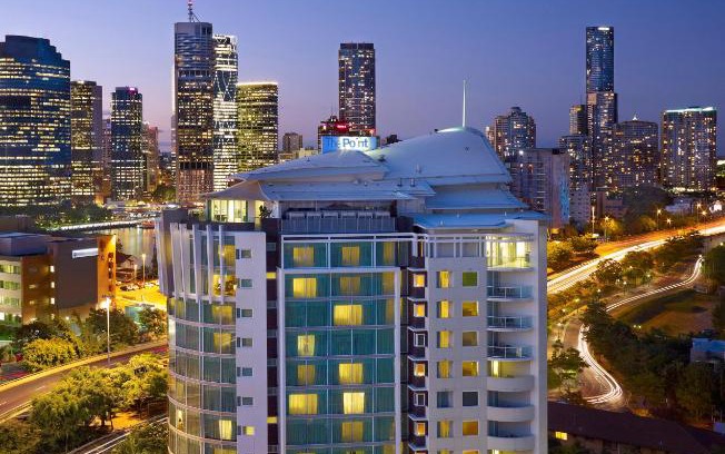 Kangaroo Point Hotel | The Point Brisbane Hotel