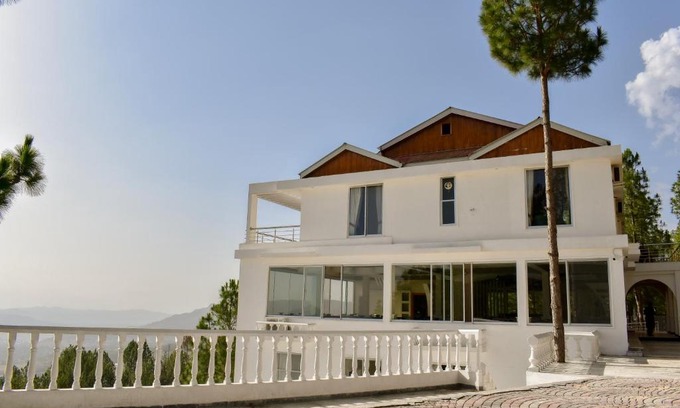 Abbottabad Hotel | The Point by Roomy, Thandiani