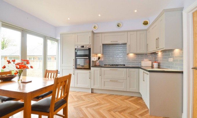 Newport House | The Poppies, Brighstone