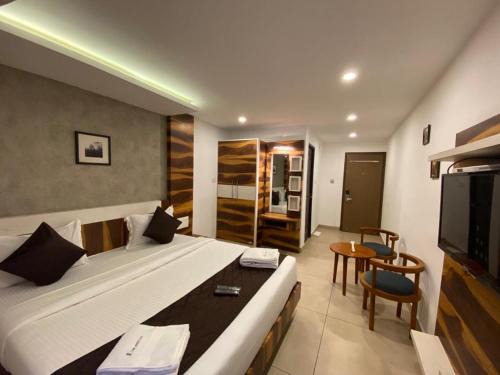Meenangadi Hotel | THE PORCH INN
