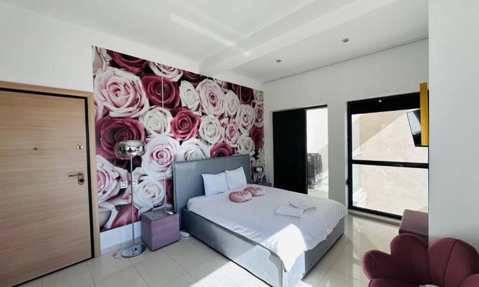 Constanta Apartment | The Premier Studio